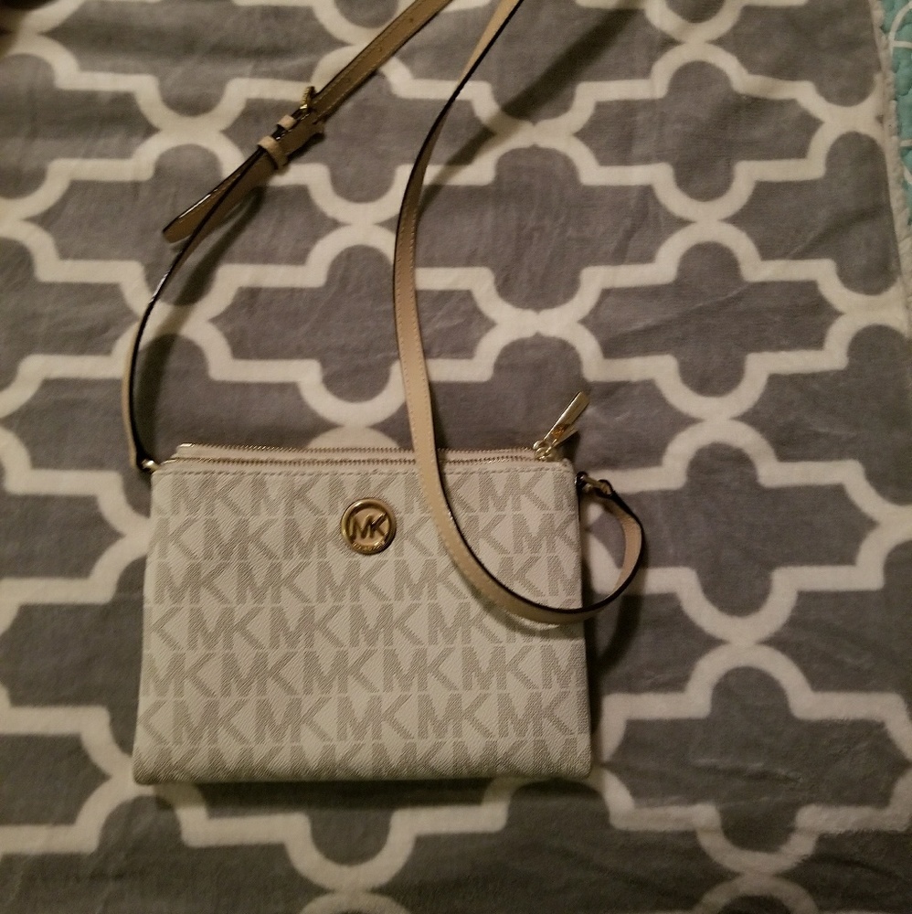 Michael Kors Cross Body